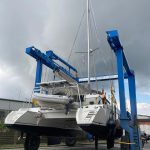 Langsam wird die KISS rückwärts in Richtung Wasser gefahren