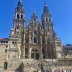 Auf dem Vorplatz der Kathedrale