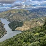 Oberhalb des Sperrwerks