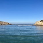 Brechende Wellen in der Einfahrt