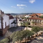 Blick auf den Vorplatz der Burg