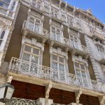 Typische Häuserfassade