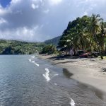 Am Strand in Chateaubelair