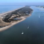 Ankern in der Flussmündung