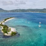 Vor Anker vor Sandy Island