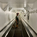 Es gibt sogar Rolltreppen an Bord...